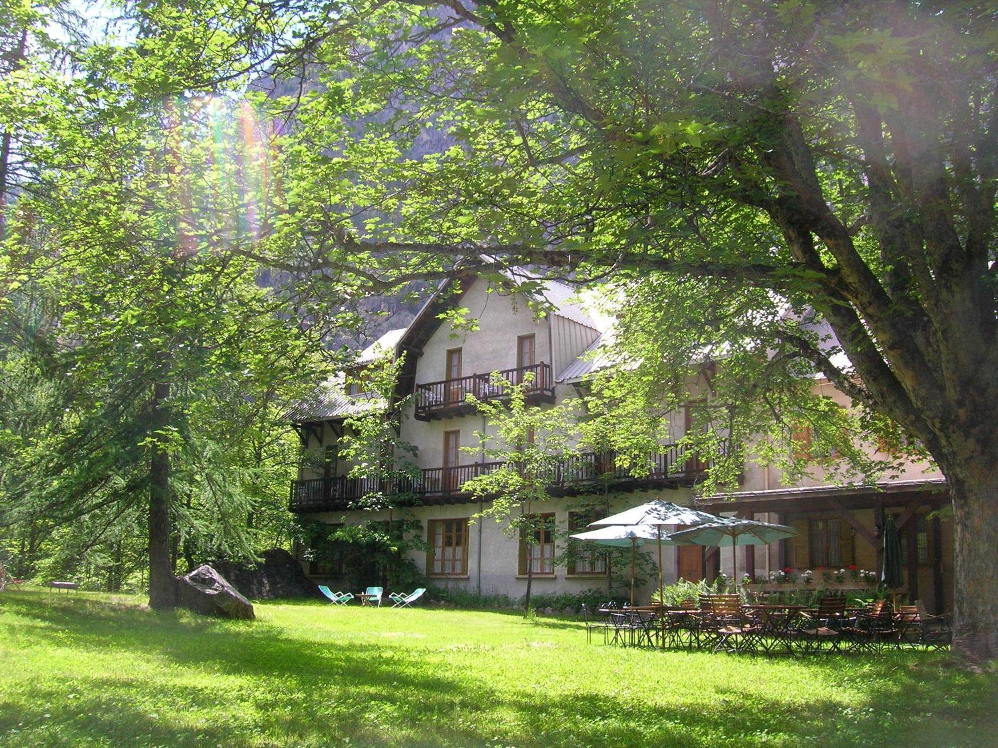Chalet Hotel D'Ailefroide Exterior photo
